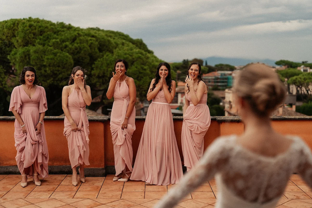 How to choose a bridesmaid dress that suits your wedding theme