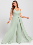 Plus Size Jumpsuit/Pantsuit V-Neck Chiffon Mother of the Bride Dress With Ruffle