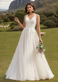 Ball-Gown/Princess V-Neck Court Train Tulle Lace Wedding Dress