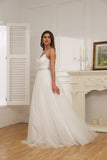 Ball-Gown/Princess V-Neck Court Train Tulle Wedding Dress