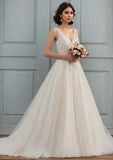 Ball-Gown/Princess V-Neck Court Train Tulle Lace Wedding Dress